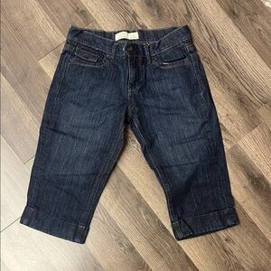 Old Navy women’s sz 2 Dark Blue Denim Capris